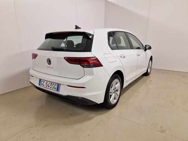 Usata VW Golf VIII Life 131 CV (96 kW) 2021 Bianco