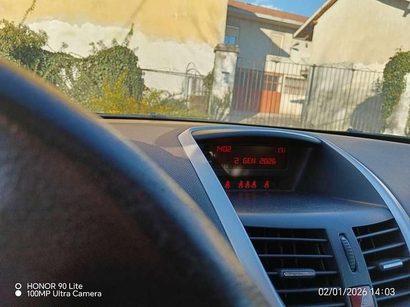 Usata Peugeot 207 95 CV (69 kW) 2011 Berlina
