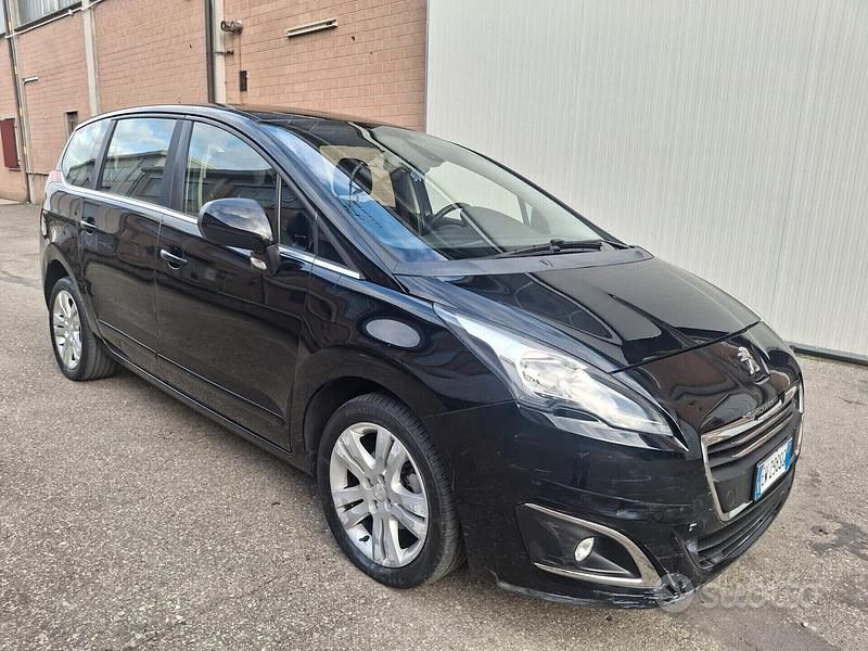 Nero Usata 2014 Peugeot 5008 Allure Monovolume | 3999 € (Ottimo prezzo) - Immagine 1/4