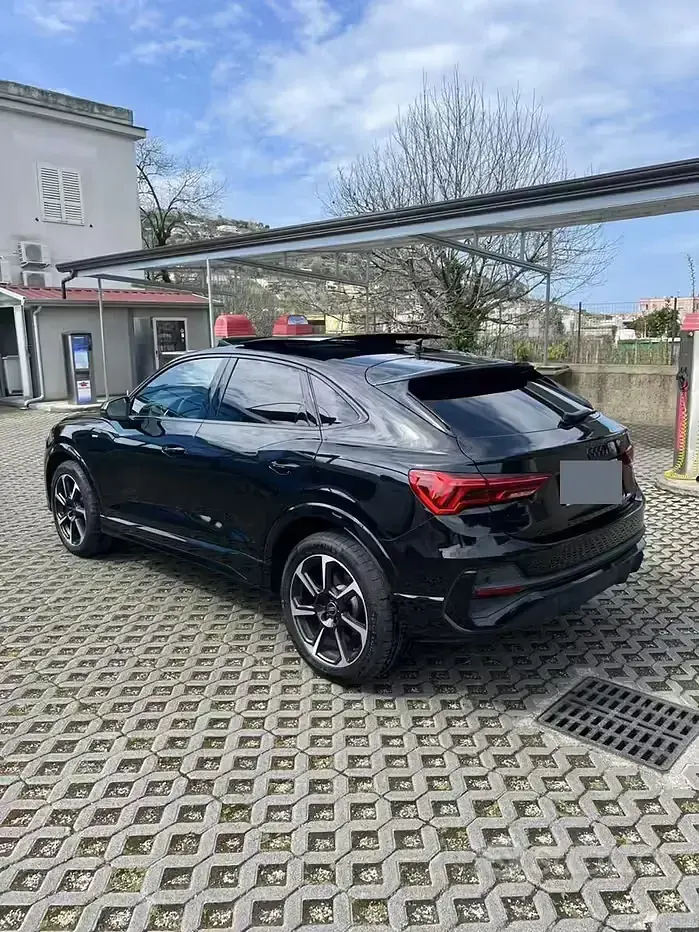 Usata Audi Q3 Sportback 150 CV (110 kW) 2023 Nero SUV