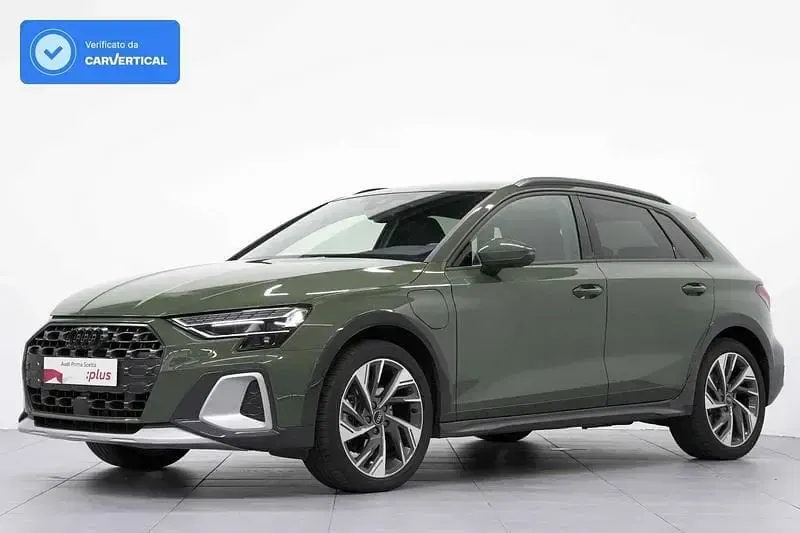 Usata Audi A3 Sportback Advanced 204 CV (150 kW) 2025 Verde Utilitaria