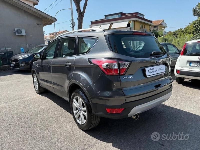 Usata Ford Kuga Business Edition 120 CV (88 kW) 2019 Grigio(met.) SUV