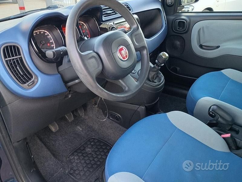 Usata Fiat Panda Lounge 85 CV (62 kW) 2013 Blu Utilitaria
