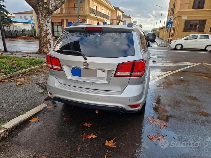 Usata Fiat Freemont Lounge 170 CV (125 kW) 2013 Grigio SUV