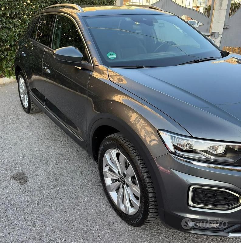 Usata VW T-Roc Sport 2021 Grigio SUV
