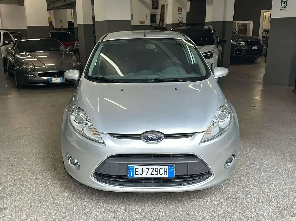 Usata Ford Fiesta Titanium 82 CV (60 kW) 2011 Other Berlina