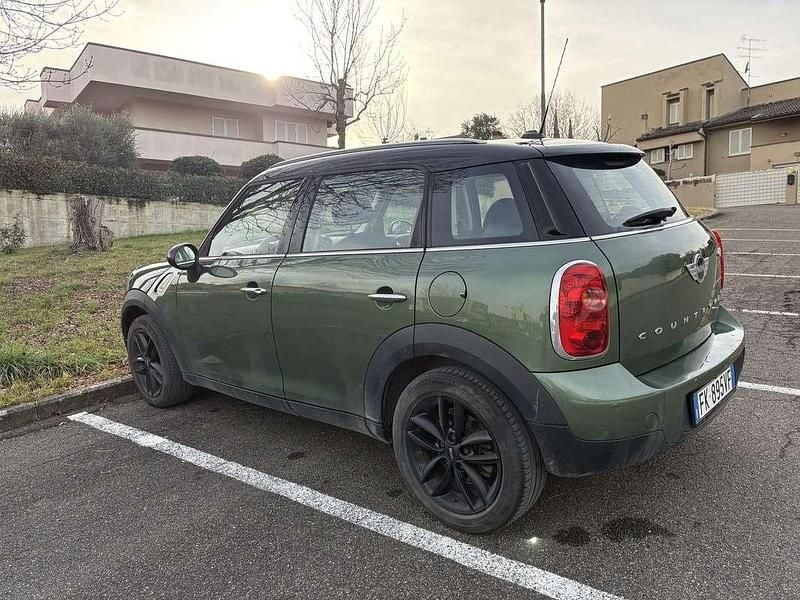 Usata Mini Cooper D Countryman Business 111 CV (81 kW) 2017 Verde SUV