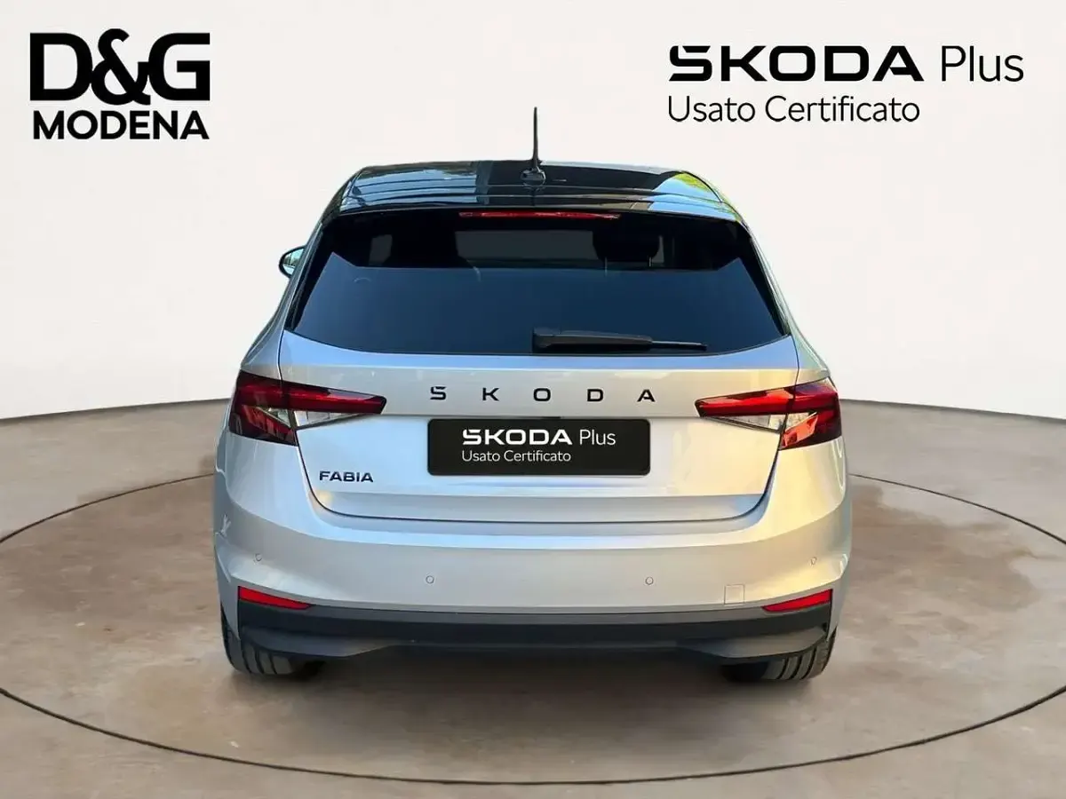 Usata Skoda Fabia 95 CV (69 kW) 2025 Grigio Utilitaria