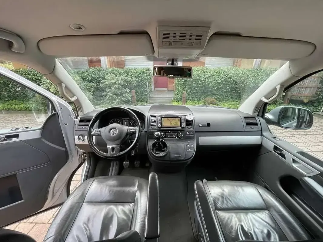 Usata VW Multivan Highline 179 CV (131 kW) 2010 Argento Monovolume