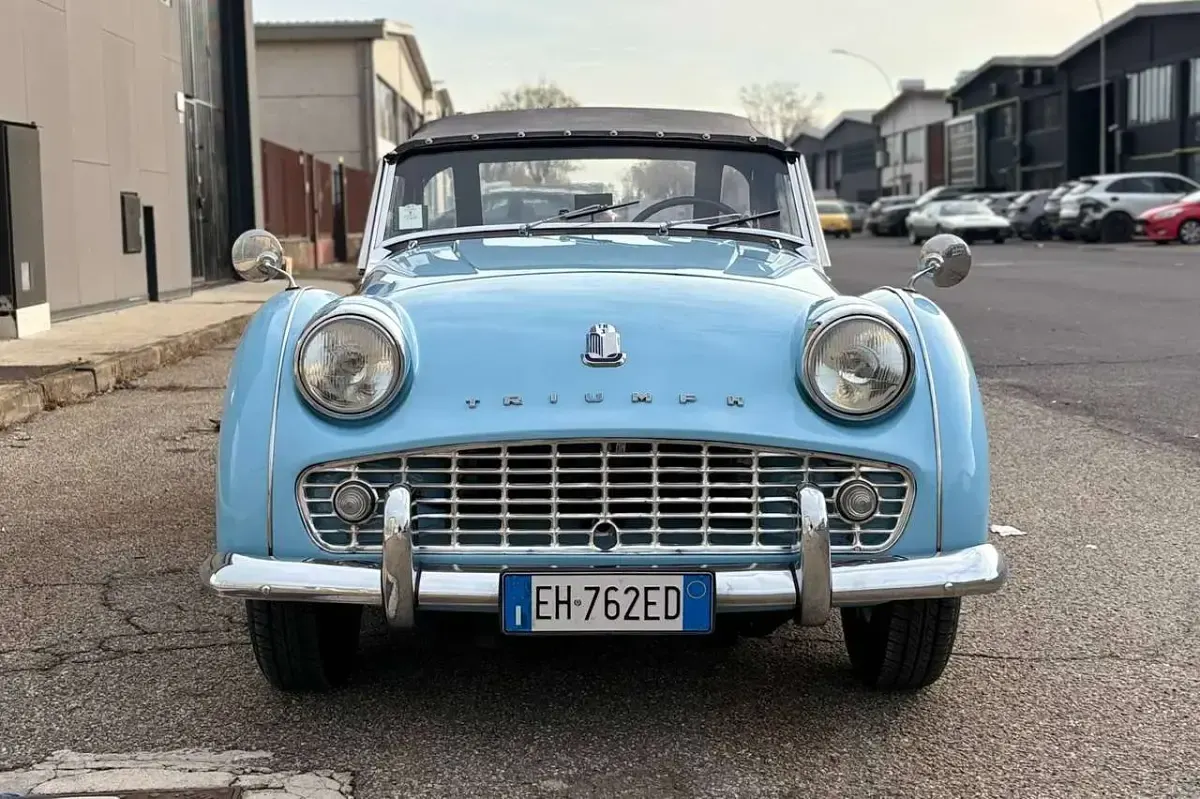Usata Triumph TR3 101 CV (74 kW) 1961 Blu/azzurro Cabrio