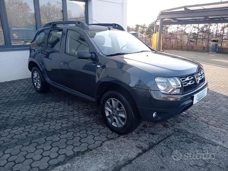 Usata Dacia Duster 110 CV (80 kW) 2016 Grigio SUV