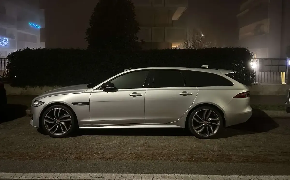 Usata Jaguar XF Sportbrake R-Sport 179 CV (131 kW) 2017 Station wagon