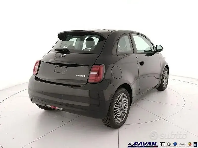 Nuova Fiat 500 Icon 65 CV (47 kW) 2026 Nero Berlina