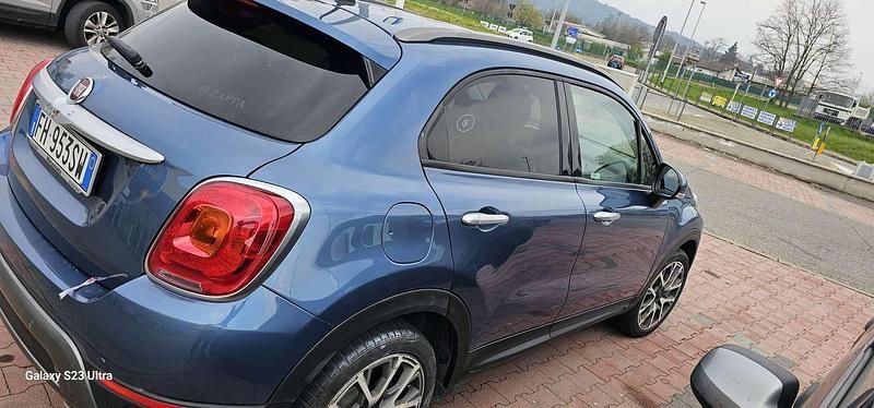 Usata Fiat 500 Cross Plus 120 CV (88 kW) 2017 Blu/azzurro Station wagon