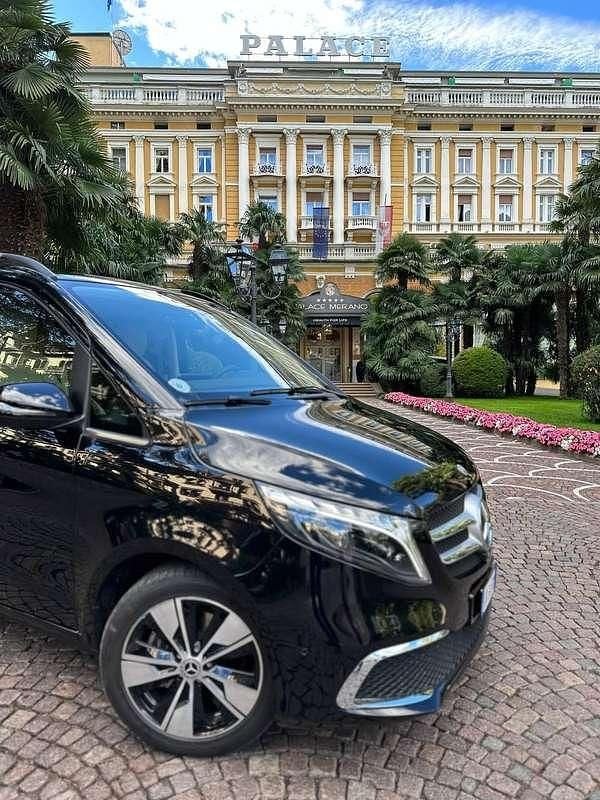 Usata Mercedes V300 Premium 239 CV (175 kW) 2023 Monovolume