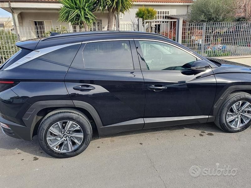 Second-hand Hyundai Tucson 2022 Negru SUV