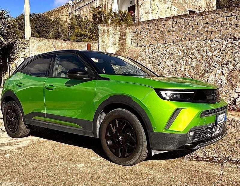 Verde Usata 2022 Opel Mokka GS Line SUV | 14.900 € (Buon prezzo) - Immagine 1/4