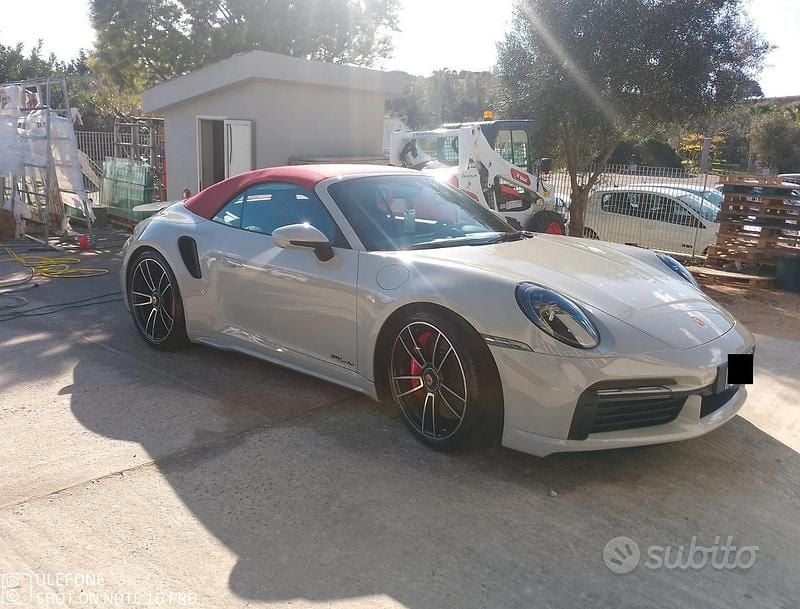 Usata Porsche 911 Turbo 581 CV (427 kW) 2021 Grigio Cabrio