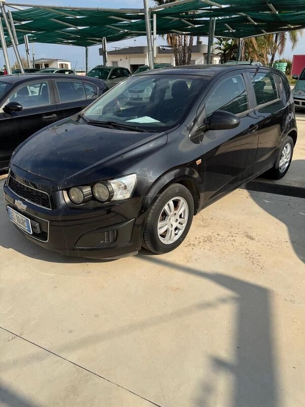 Nero Usata 2012 Chevrolet Aveo LT Tre volumi | 4800 € (Molto cara) - Immagine 1/4