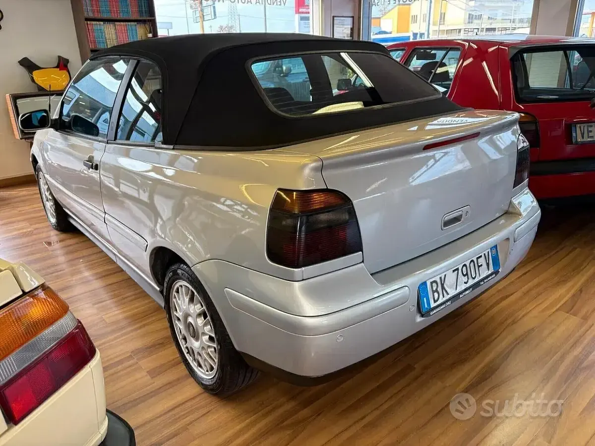 Usata VW Golf Highline 100 CV (73 kW) 2000 Grigio Cabrio