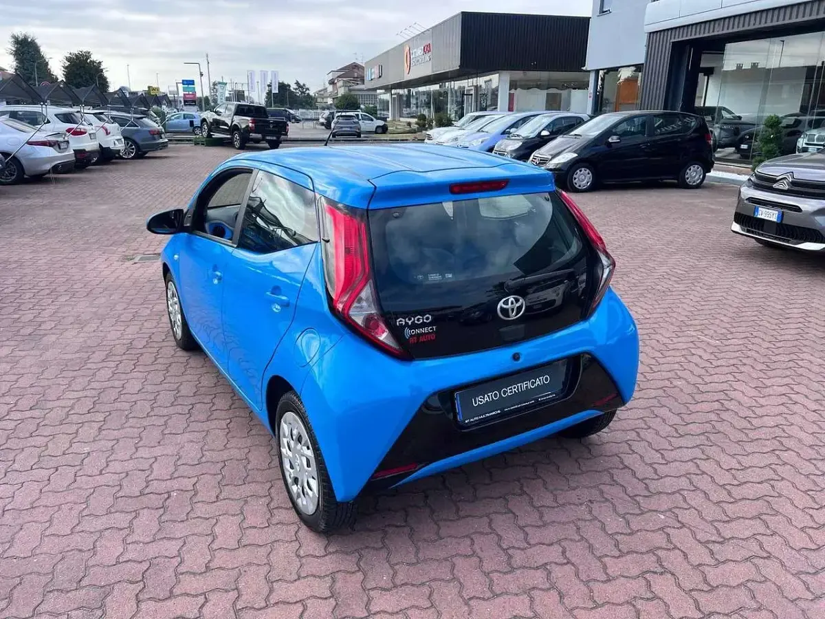 Usata Toyota Aygo X-clusiv 72 CV (52 kW) 2020 Blu/azzurro Utilitaria