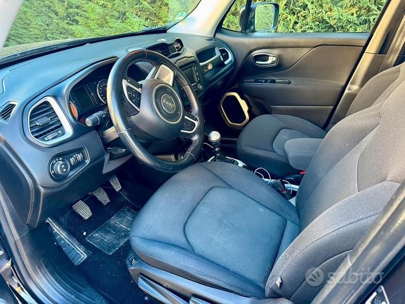 Usata Jeep Renegade 140 CV (102 kW) 2015 Nero SUV