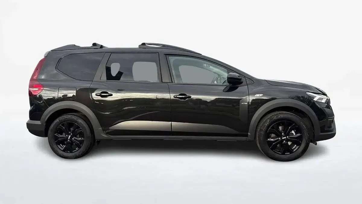 Usata Dacia Jogger Extreme 143 CV (105 kW) 2023 Nero Monovolume