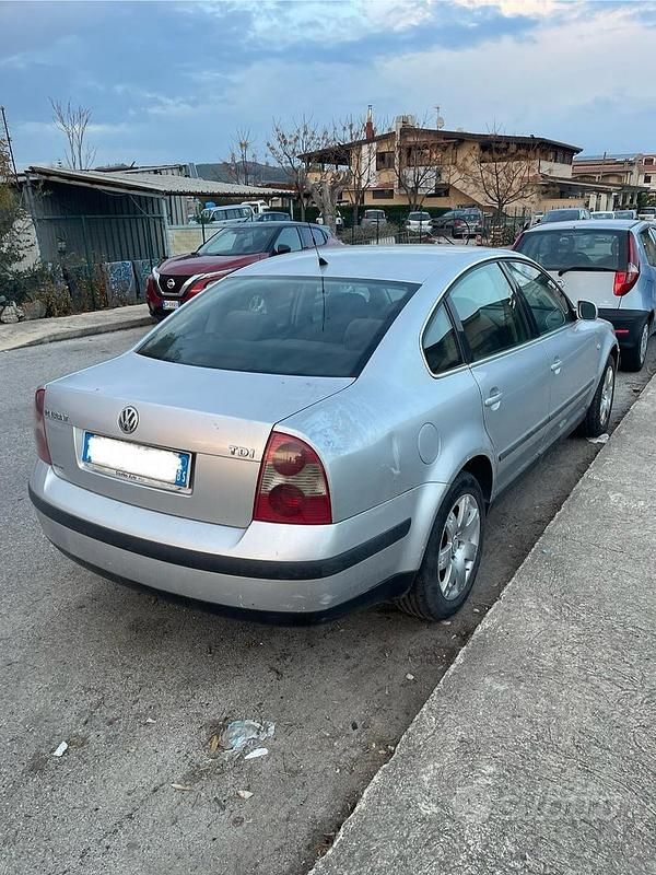 Usata VW Passat 2003 Grigio Berlina