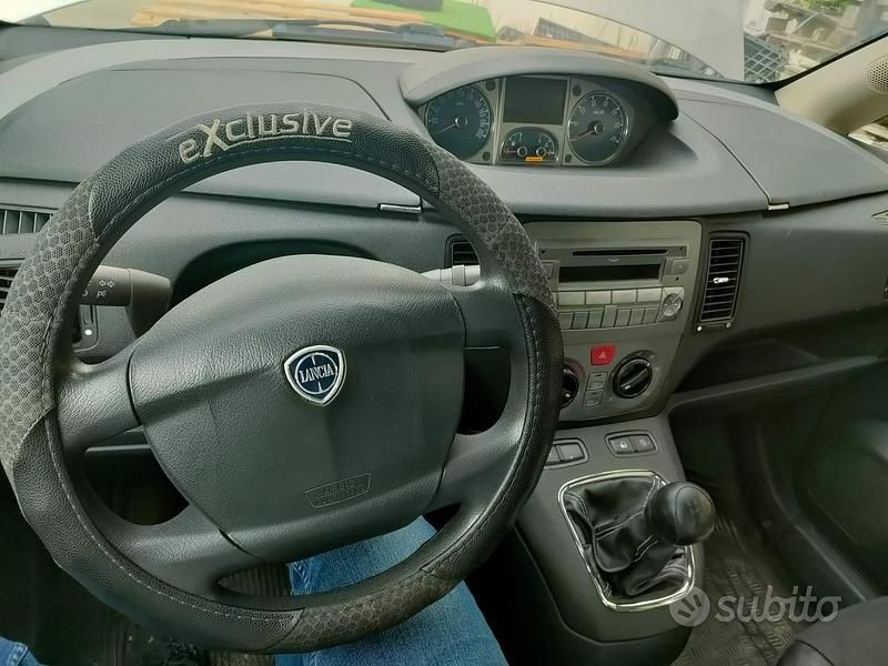 Usata Lancia Musa 90 CV (66 kW) 2010 Monovolume