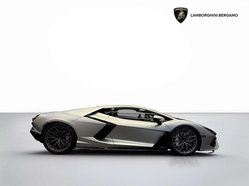 Usata Lamborghini Revuelto 1016 CV (747 kW) 2024 Azzurro thetys Coupé
