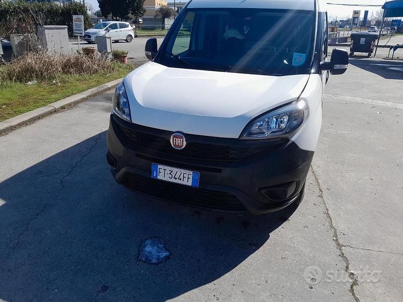 Usata Fiat Doblò 90 CV (66 kW) 2018 Monovolume