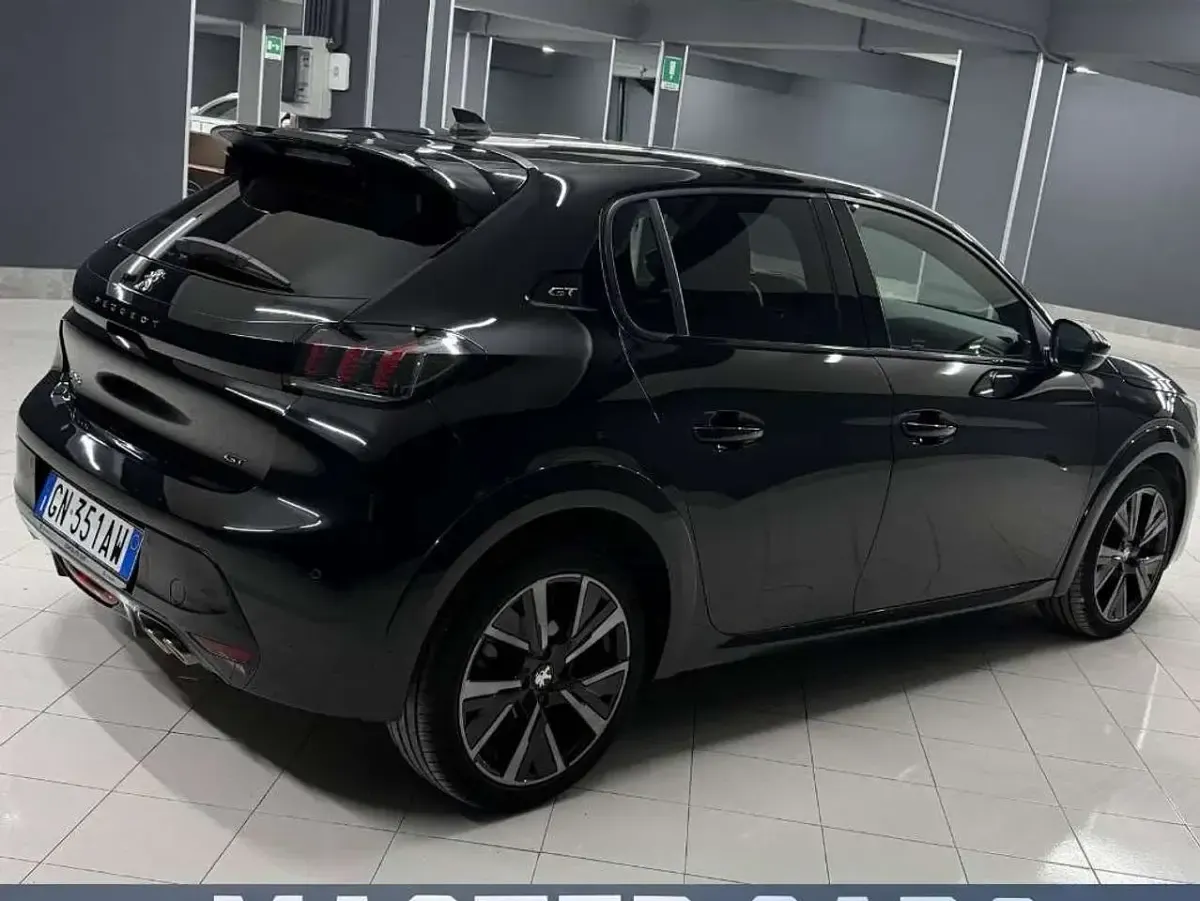 Usata Peugeot 208 GT 131 CV (96 kW) 2023 Nero perla Utilitaria
