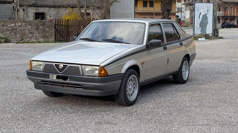 Usata Alfa Romeo 75 120 CV (88 kW) 1985 Berlina
