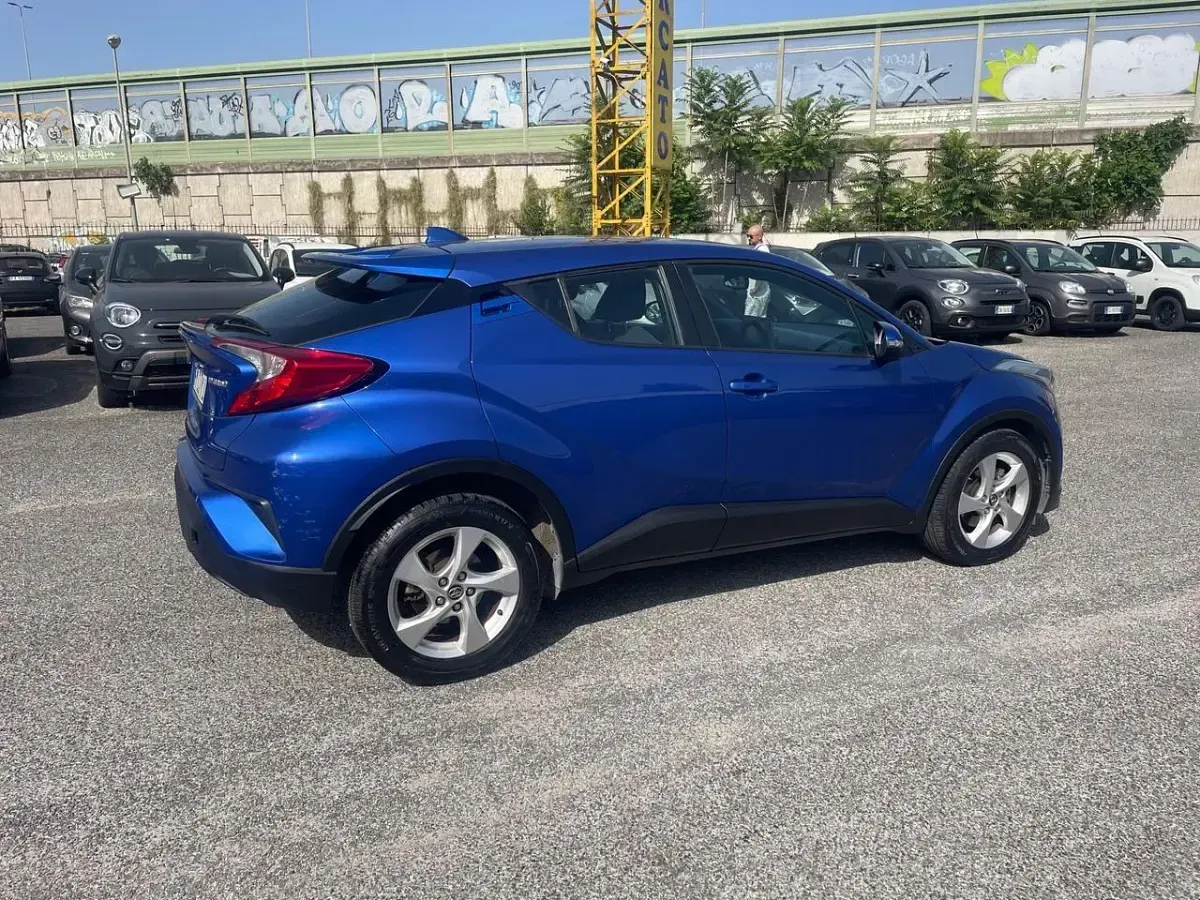 Usata Toyota C-HR 98 CV (72 kW) 2018 Blu SUV
