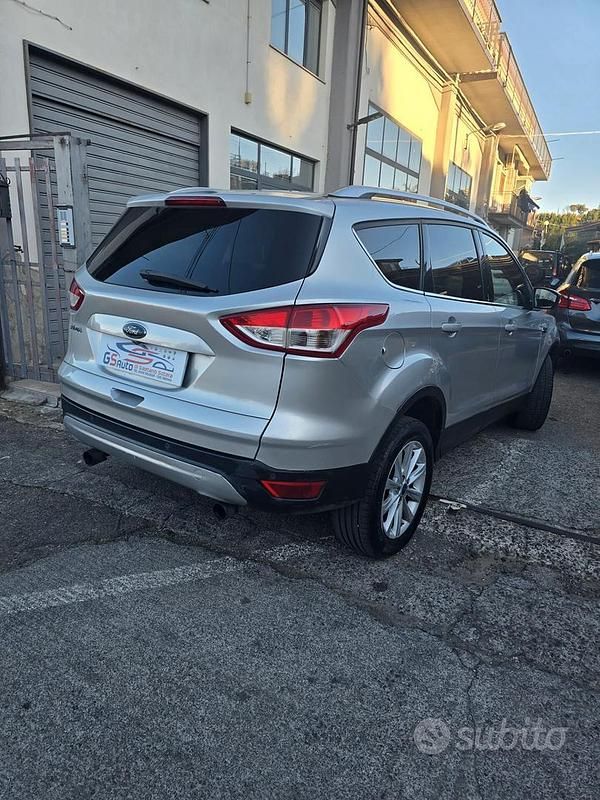 Usata Ford Kuga Titanium 120 CV (88 kW) 2016 Grigio SUV