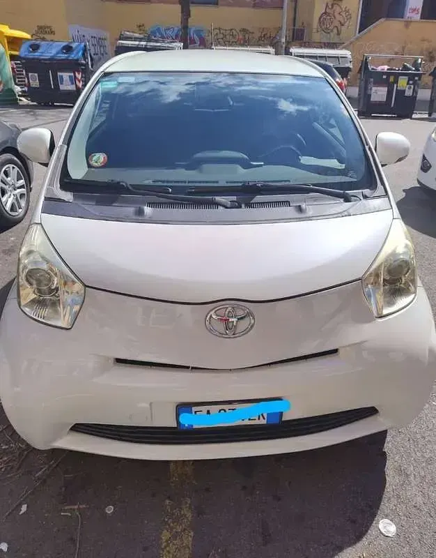 Usata Toyota iQ 68 CV (50 kW) 2010 Utilitaria