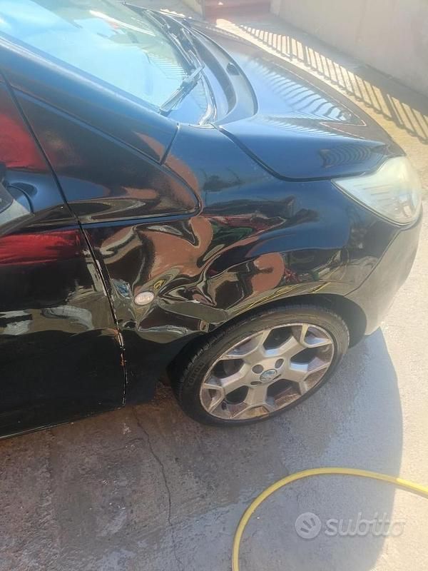 Usata Ford Ka 69 CV (50 kW) 2015 Berlina