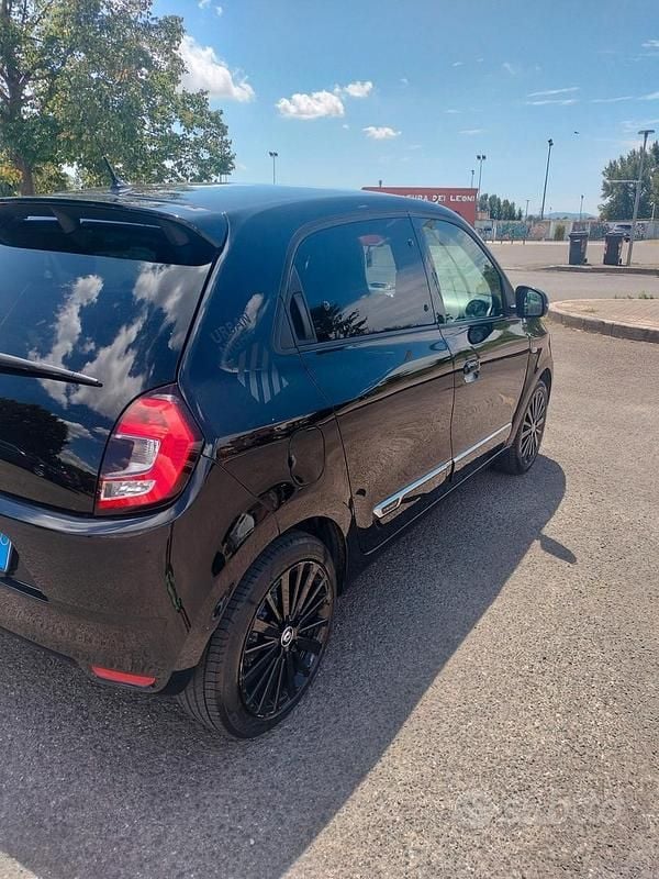 Usata Renault Twingo Urban Night 65 CV (47 kW) 2022 Utilitaria