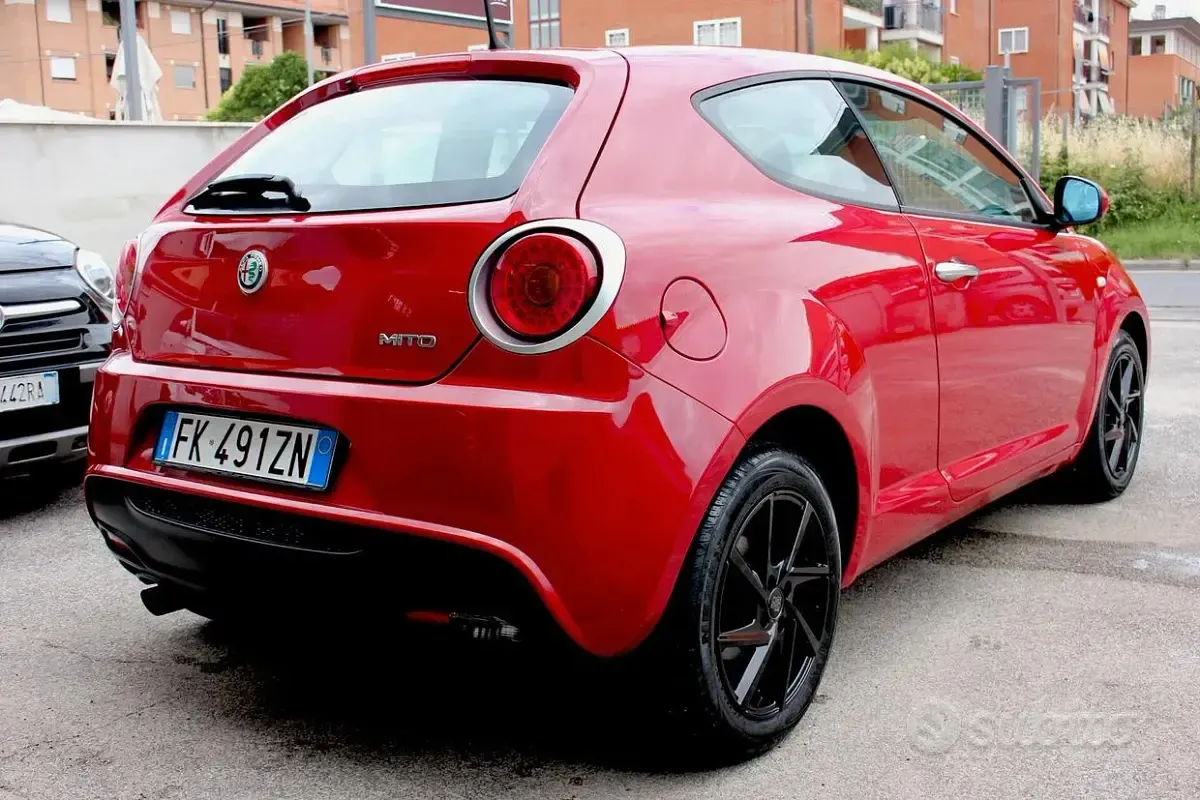 Usata Alfa Romeo MiTo 79 CV (58 kW) 2016 Rosso Utilitaria