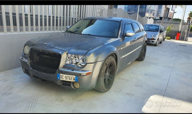 Grigio Usata 2006 Chrysler 300C | 1000 € - Immagine 1/3