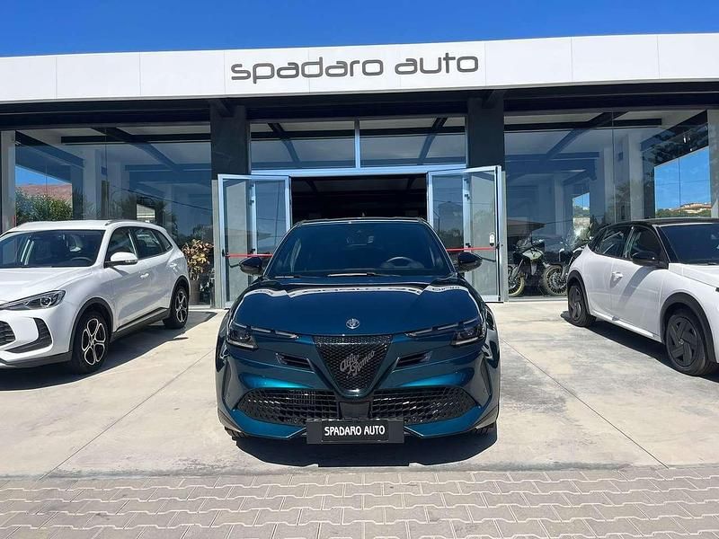Blu Nuova 2025 Alfa Romeo Junior Edizione Speciale SUV | 27.900 € (Buon prezzo) - Immagine 1/4