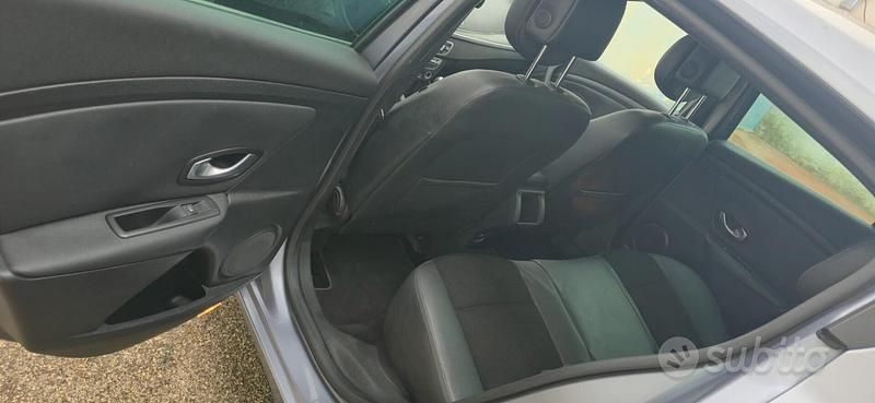 Usata Renault Mégane Luxe 110 CV (80 kW) 2009 Grigio Berlina