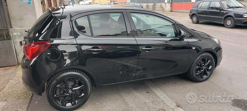 Usata Opel Corsa 90 CV (66 kW) 2019 Nero Utilitaria