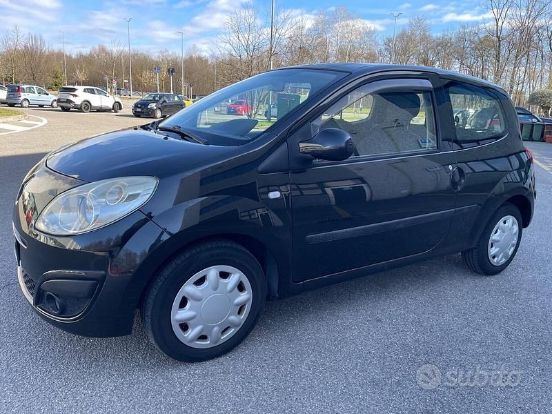 Usata Renault Twingo Dynamique 76 CV (55 kW) 2008 Nero Utilitaria
