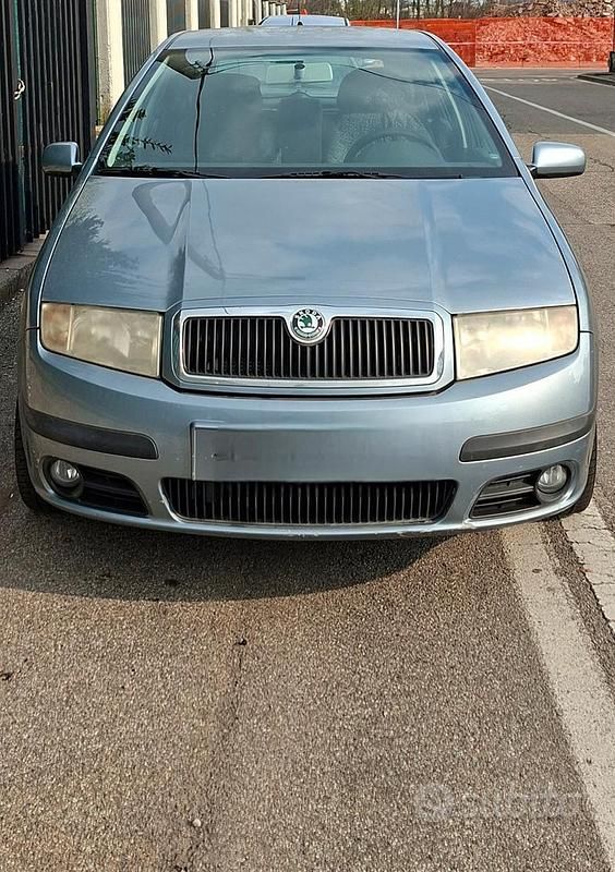 Usata Skoda Fabia 2005 Blu Utilitaria