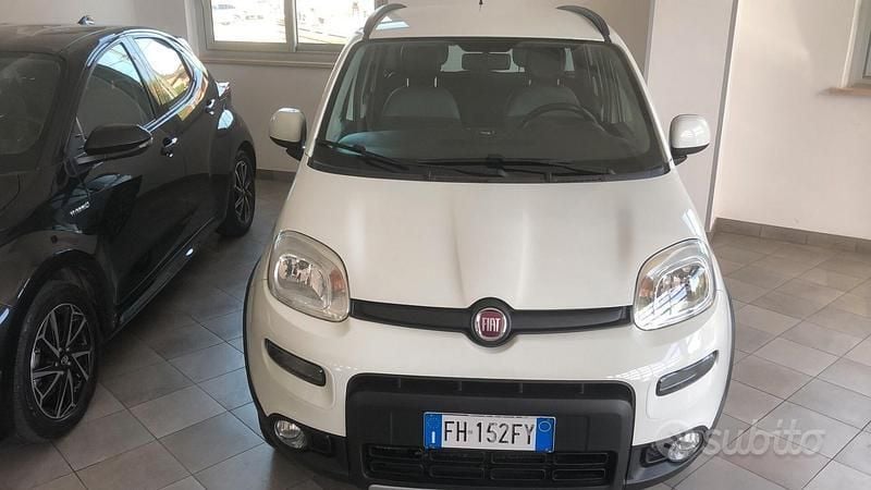 Usata Fiat Panda 4x4 85 CV (62 kW) 2017 Bianco Utilitaria