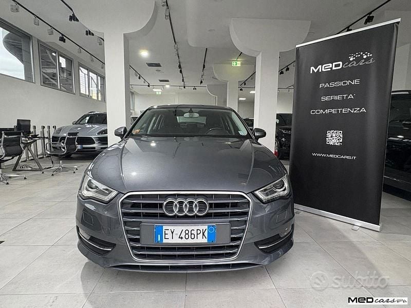 Usata Audi A3 Sportback Ambition 105 CV (77 kW) 2014 Grigio Utilitaria