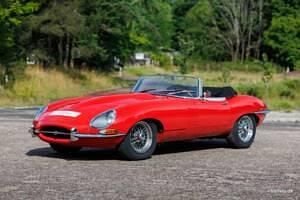 Usata Jaguar E-Type 269 CV (197 kW) 1963 Rosso Cabrio