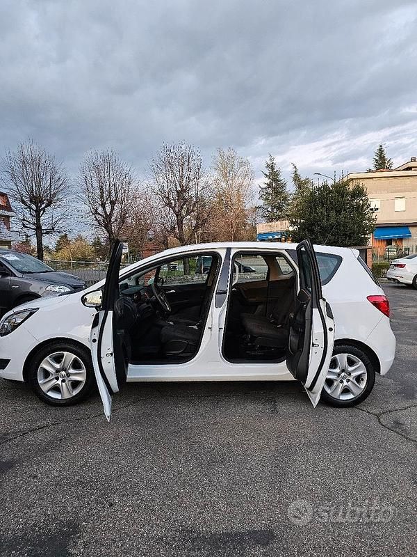 Usata Opel Meriva 120 CV (88 kW) 2017 Bianco Monovolume