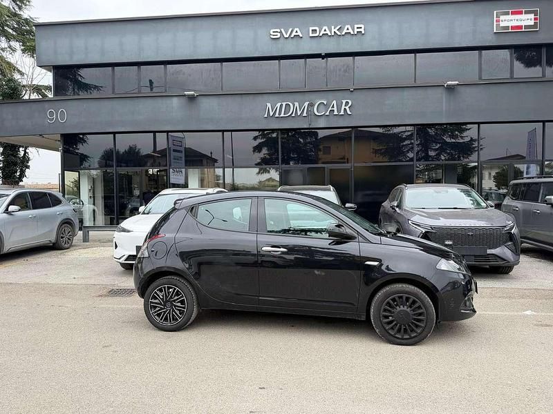 Usata Lancia Ypsilon 69 CV (50 kW) 2023 Nero Utilitaria